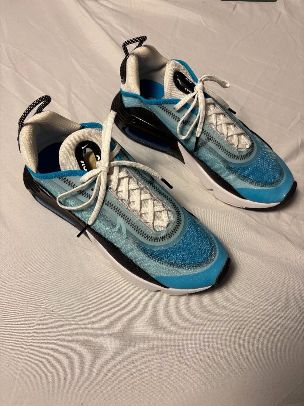 Nike Air Max 2090 White/Blue/Black Running Shoes Men’s US 8